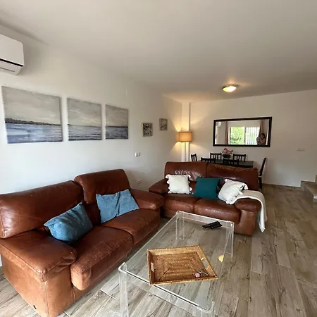 Апартаменты Lovely Views,pool And Garden,resort Фуэнхирола