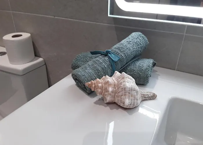 Апартаменты Lovely Views,pool And Garden,resort Фуэнхирола