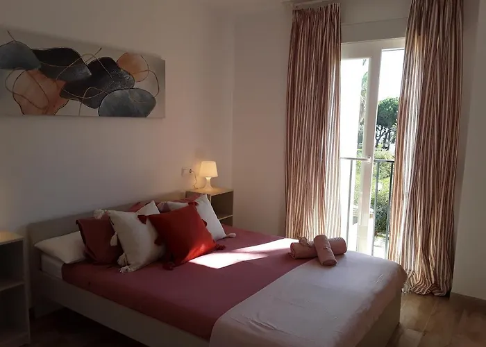 Lovely Views,pool And Garden,resort Apartamento