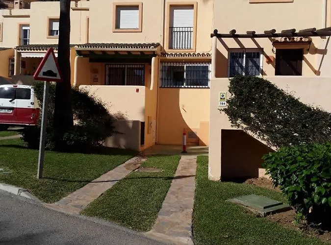 Lovely Views,pool And Garden,resort Fuengirola