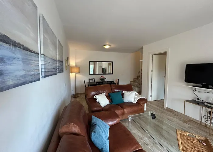 Lovely Views,pool And Garden,resort Apartamento